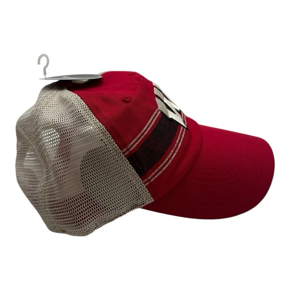 Captivating Wisconsin Badgers‎ Hat Cap Snapback Trucker Adjustable Red Striped